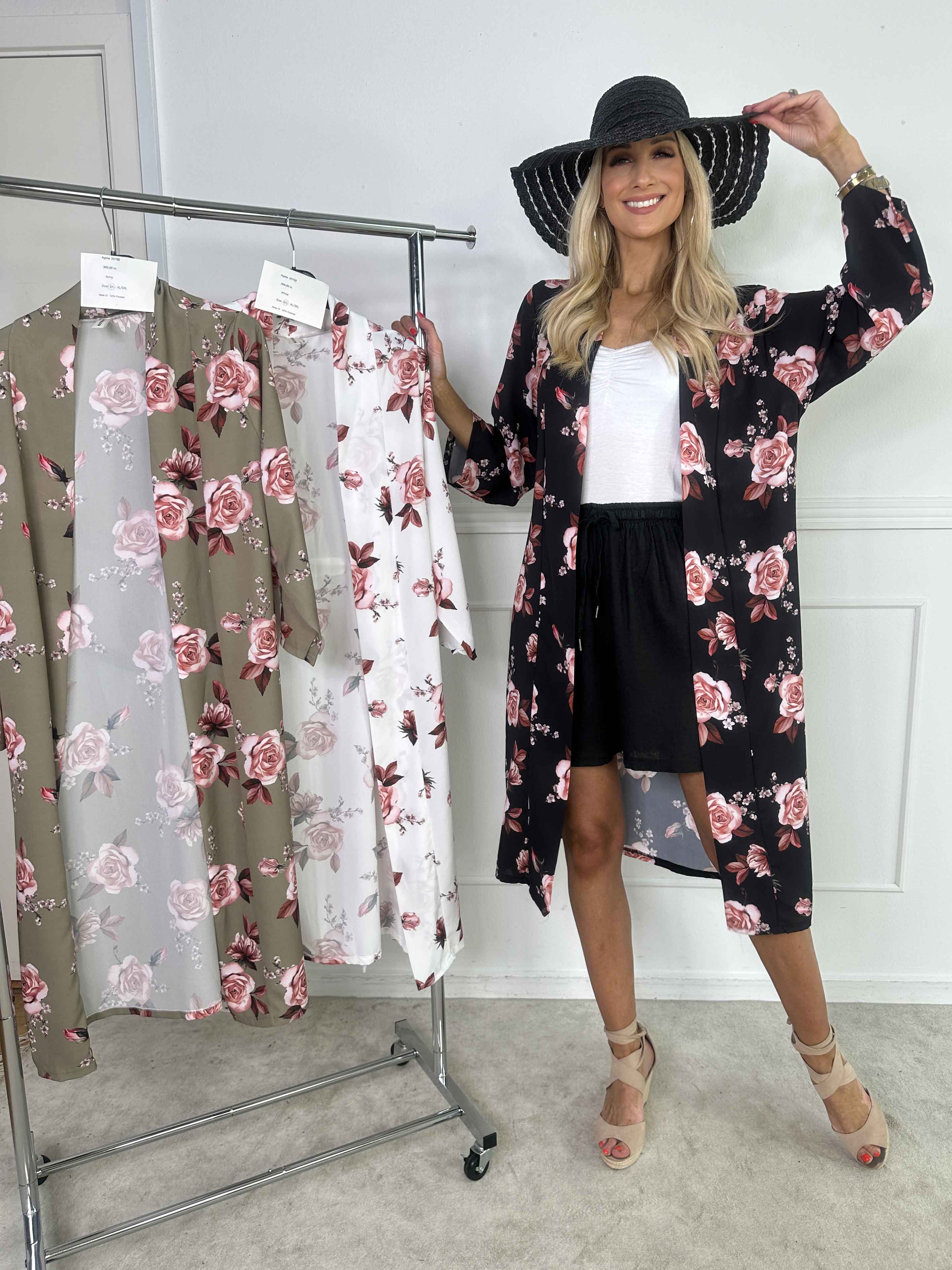 Agate - Sød kimono med roser